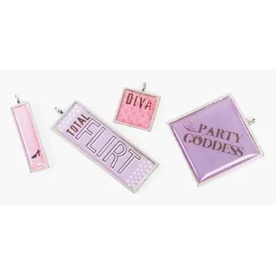 Darice • Signed Sealed Remembered Charms Diva assorti 4pcs (SSR-058)
