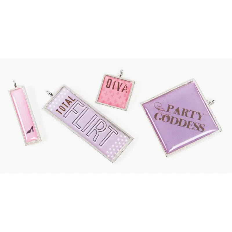 Darice • Signed Sealed Remembered Charms Diva assorti 4pcs (SSR-058)