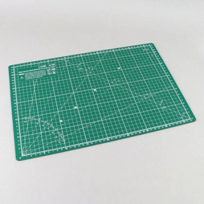 Zelfherstellend snijmat A3, 45 x 30 cm, met raster/ruitpatroon, groen