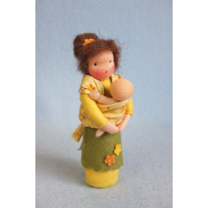 Atelier Pippilotta Vilt-Moeder met baby in draagdoek (A250/28)